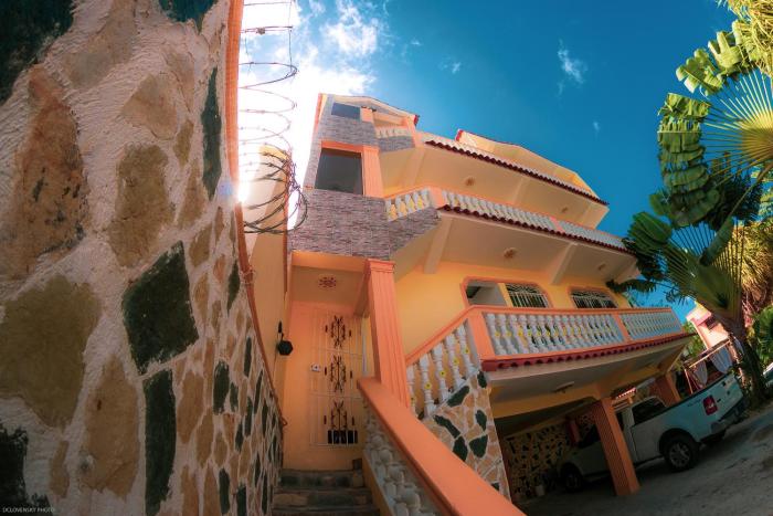 residence tropical garden