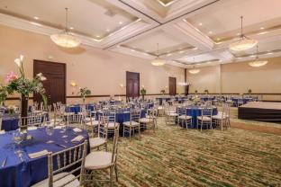 holiday inn monterrey valle by ihg