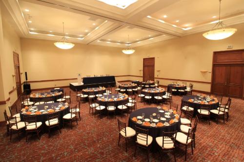 holiday inn monterrey valle by ihg