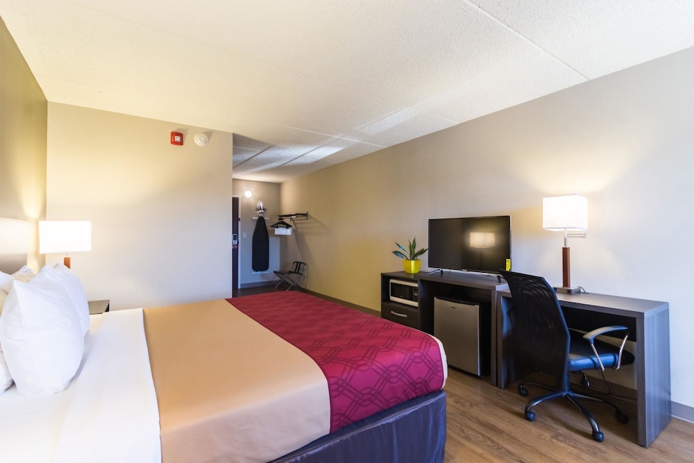 econo lodge harrisburg southwest of hershey area