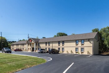 econo lodge harrisburg southwest of hershey area
