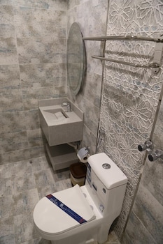 areen alnaeem hotel