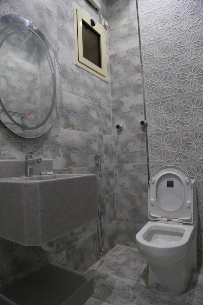 areen alnaeem hotel