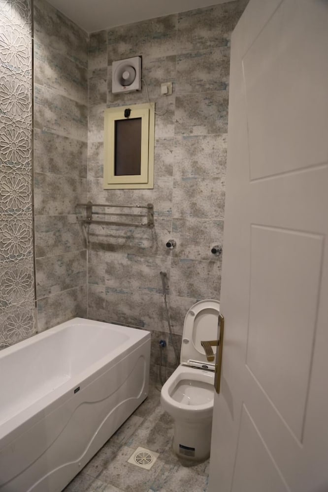 areen alnaeem hotel