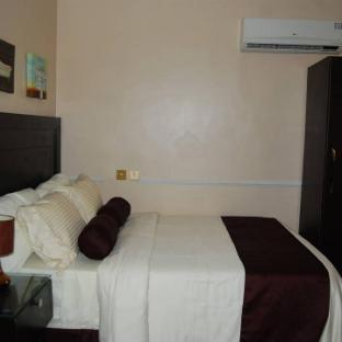 144 suites luxury hotel