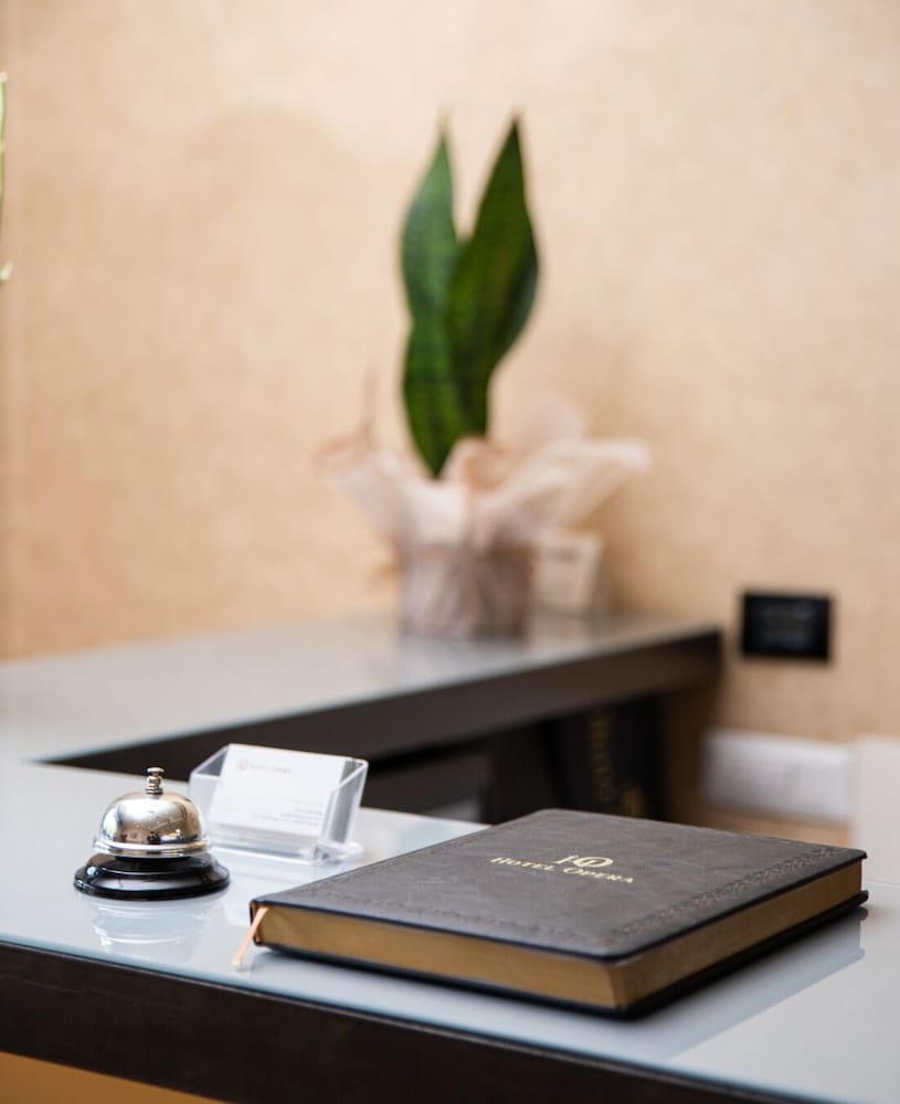 hotel opera