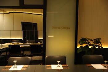 hotel opera