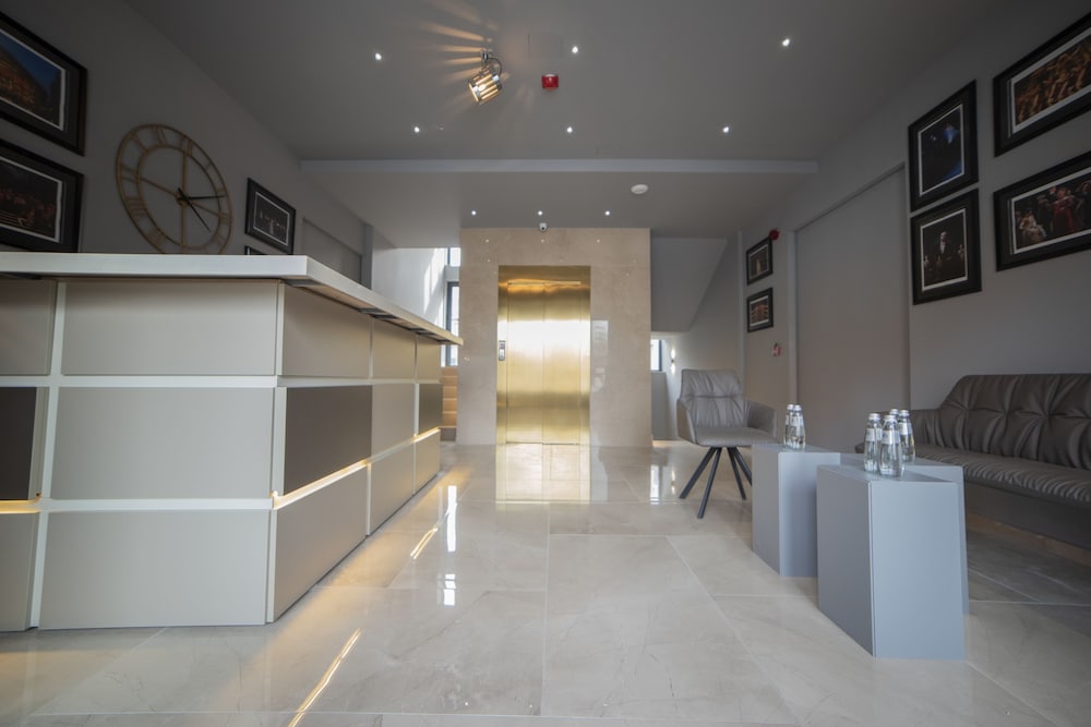 hotel opera