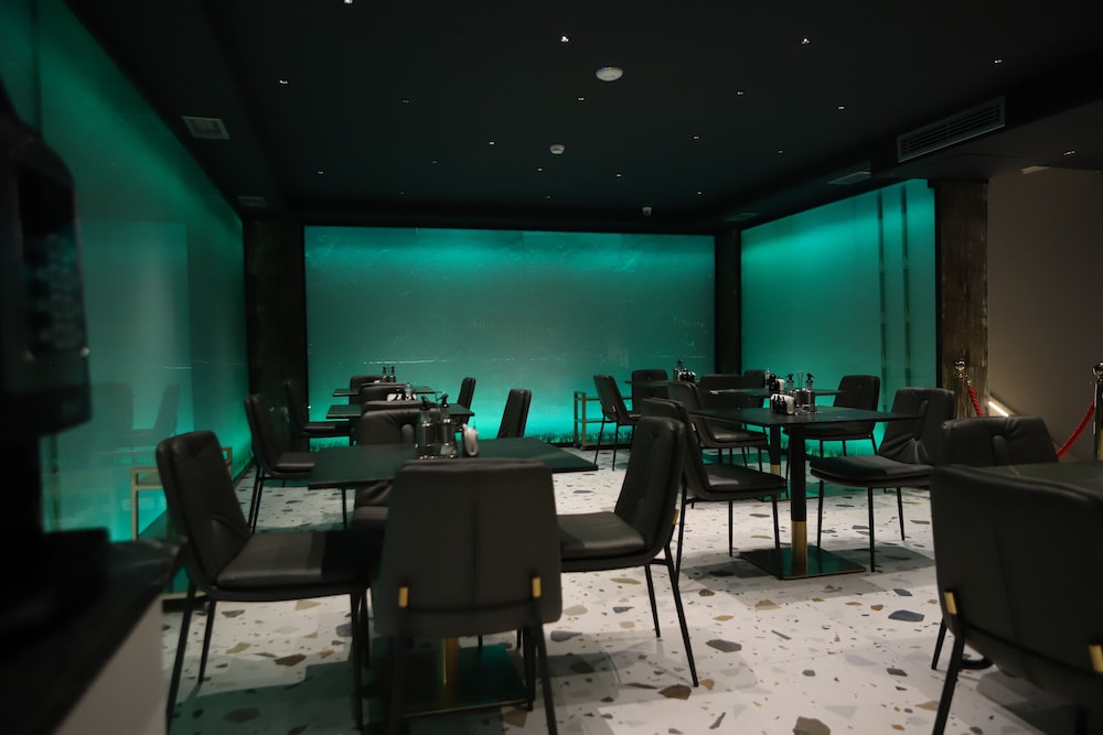 hotel opera