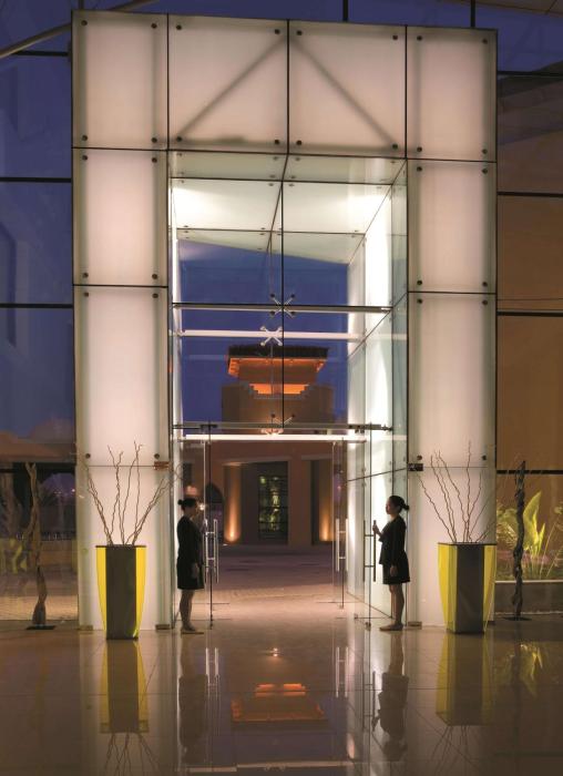 traders hotel qaryat al beri