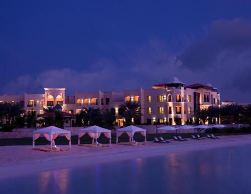 traders hotel qaryat al beri