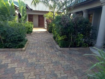 House Of Excellence,,3.5 star