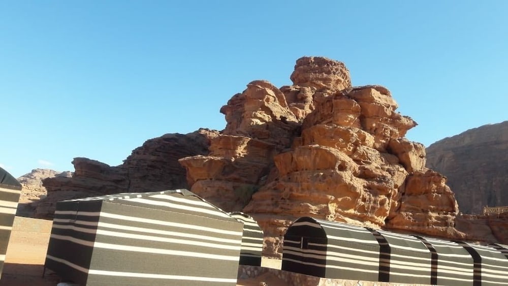 bedouin sunrise camp