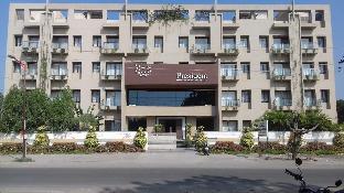 hotel president banquet and lawns