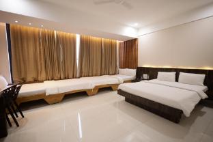 hotel president banquet and lawns