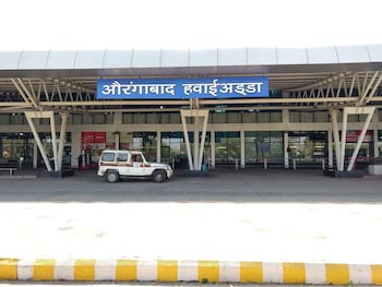 hotel president banquet and lawns