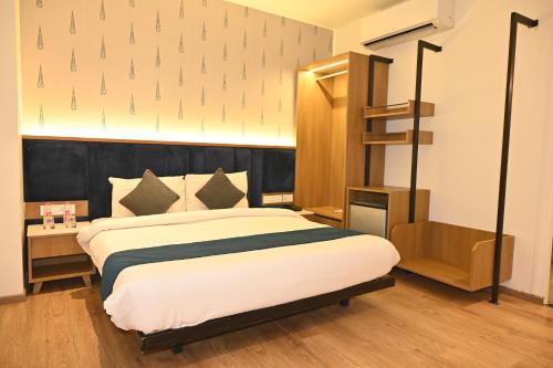 Hotel Mystic Falls,,3 star