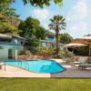 the cliffside boutique getaway