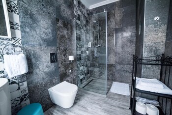complex living