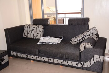 glads apartment