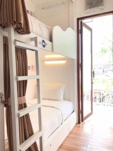 ozora tiying tutul hostel canggu adults only