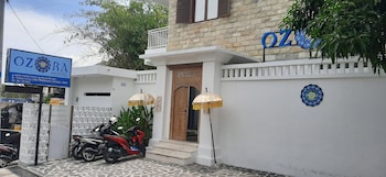 Ozora Tiying Tutul Hostel Canggu - Adults Only,,1.5 star