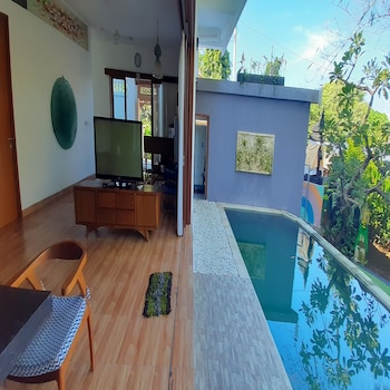 ozora tiying tutul hostel canggu adults only