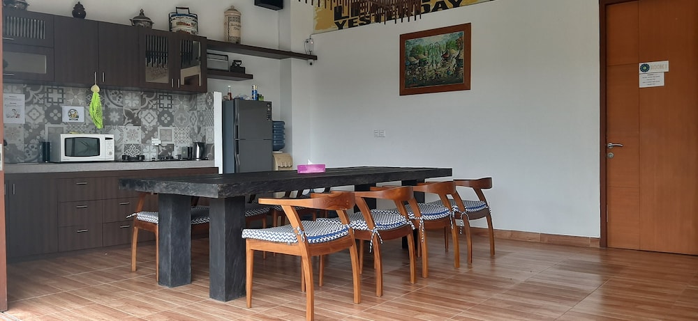 ozora tiying tutul hostel canggu adults only