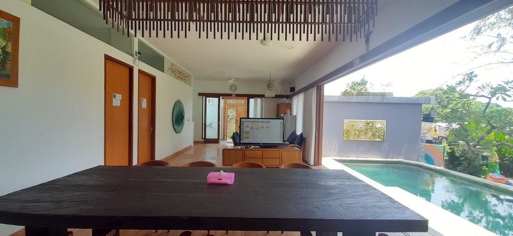 ozora tiying tutul hostel canggu adults only
