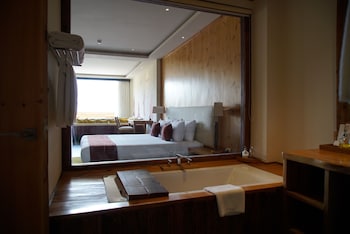 the postcard hotels and resorts