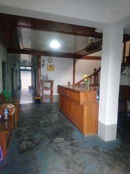 Diamond Star Guest House,Inle Lake>>Heho,2.5 star