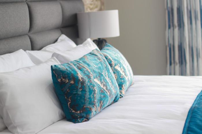 the cato suites hotel