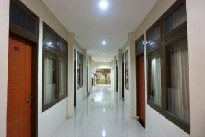 lombok mayura hotel