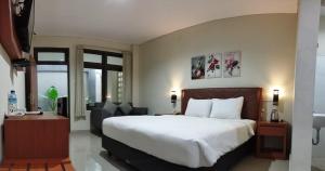lombok mayura hotel