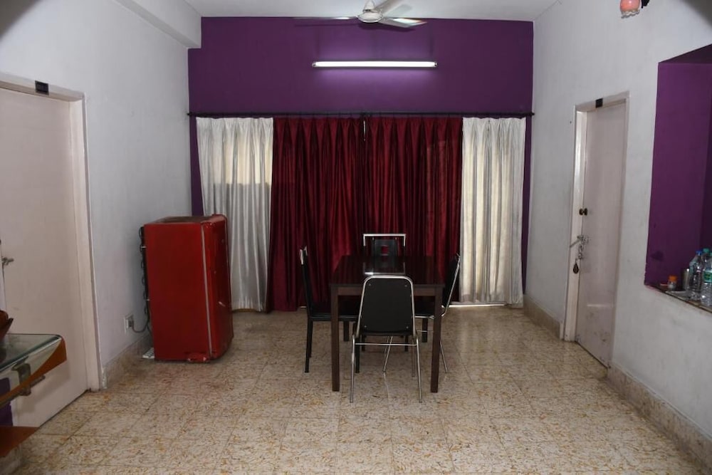 say rooms trip manager guest house