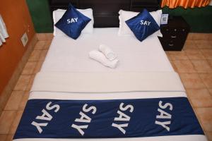 say rooms trip manager guest house