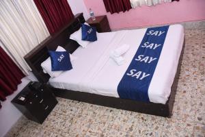 say rooms trip manager guest house