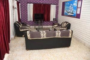 say rooms trip manager guest house