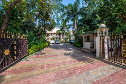 Hotel Ranthambore Regency,Sherpur Road,4 star