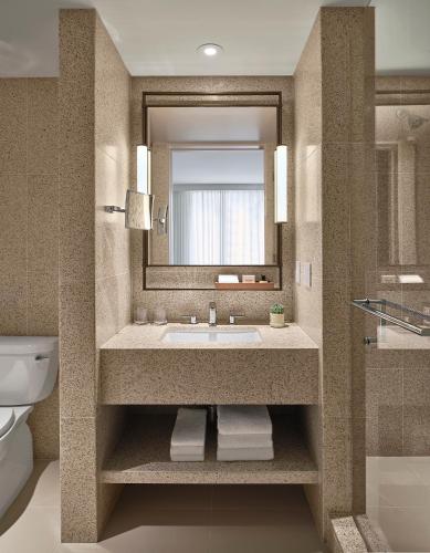 thompson hollywood by hyatt