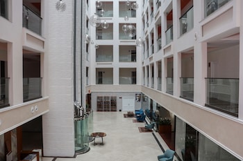 arion hotel baku