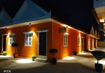 sunrise square motel