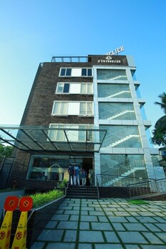 D'chandelier,,3 star