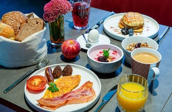 leonardo hotel hamburg altona