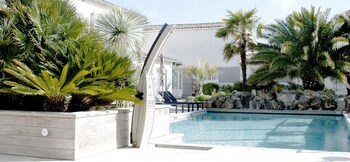 le clos saint martin hotel and spa