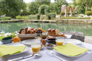 coly saint amand