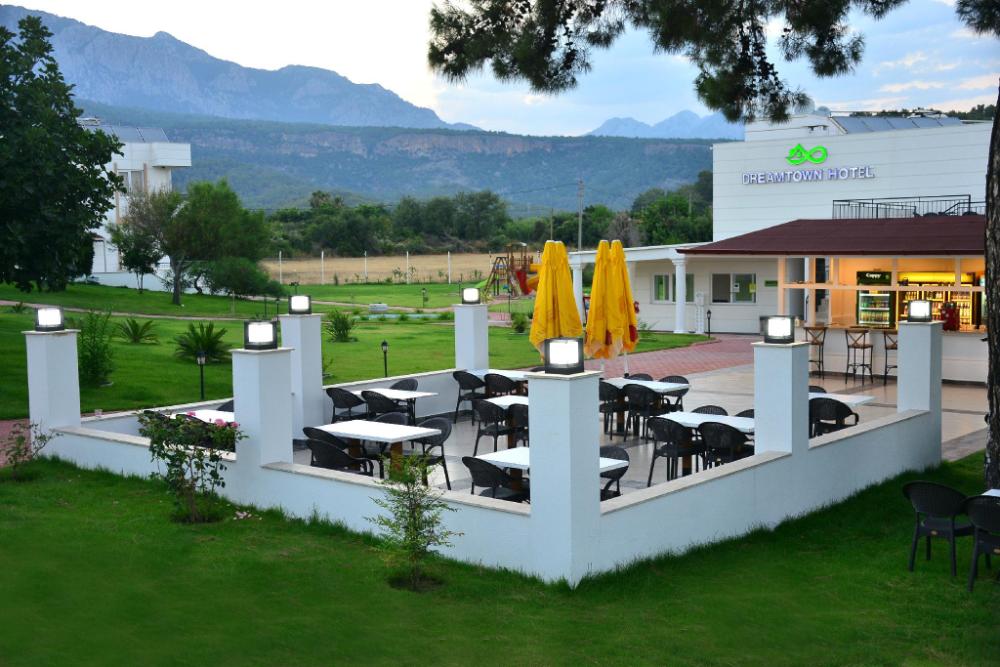 dream town hotel and restaurant