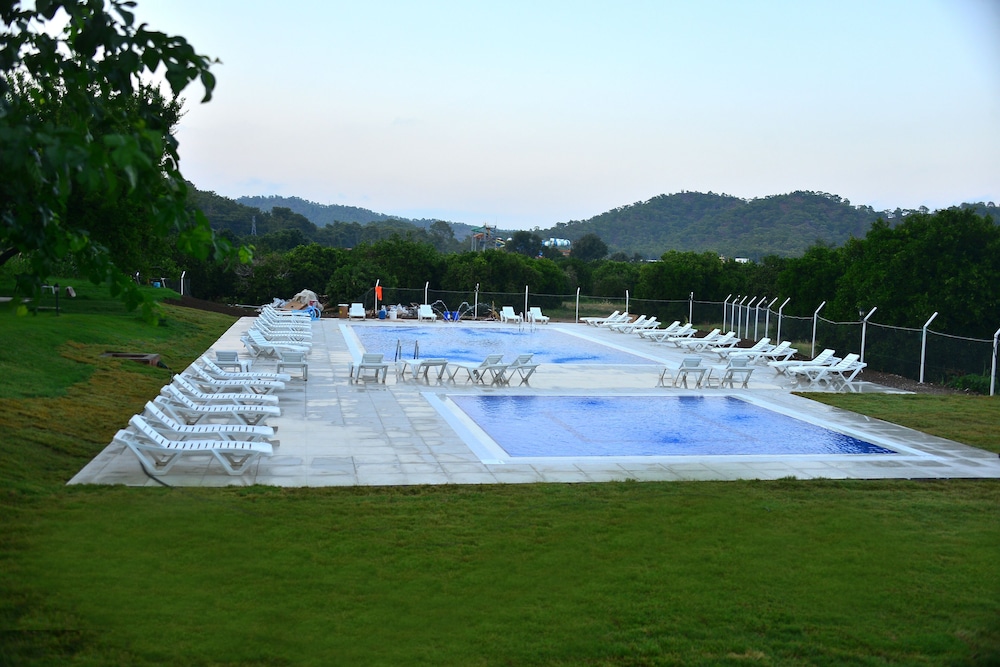 dream town hotel and restaurant