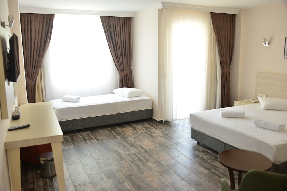 dream town hotel and restaurant