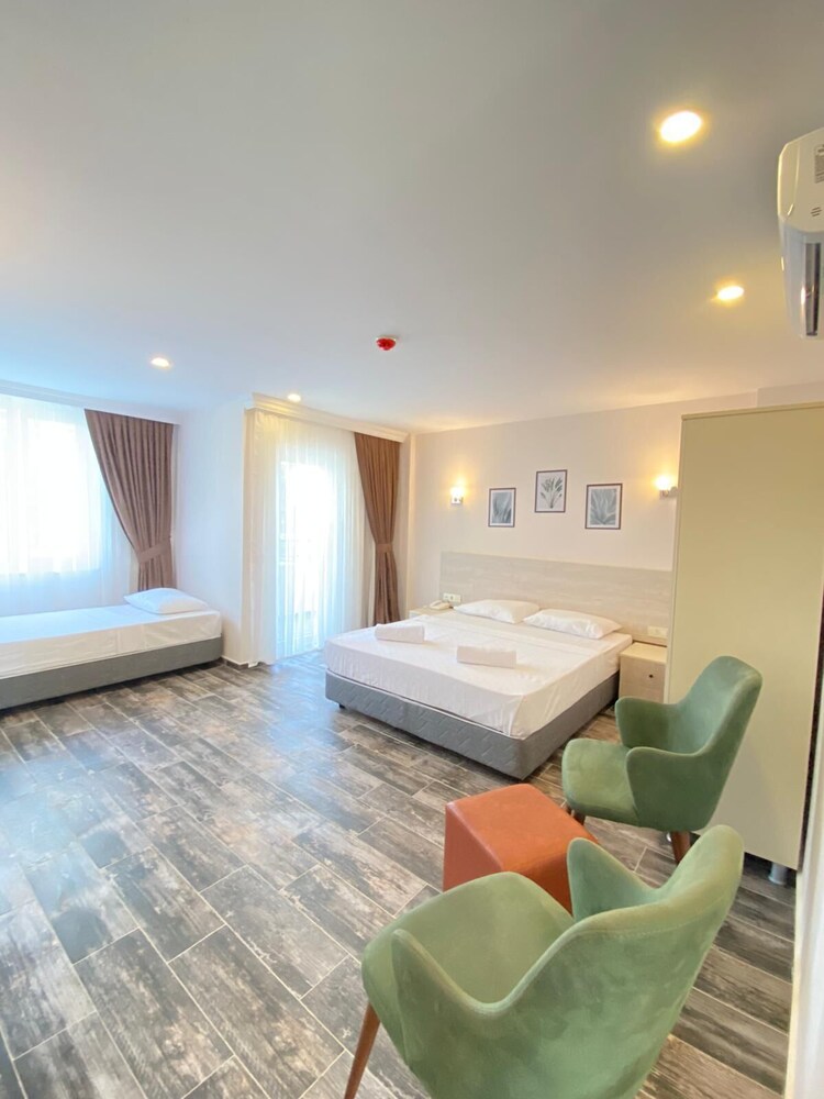 dream town hotel and restaurant
